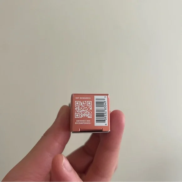 NEW Elf Glow Reviver Lip Oil in Super Neutral - Picture 2 of 4